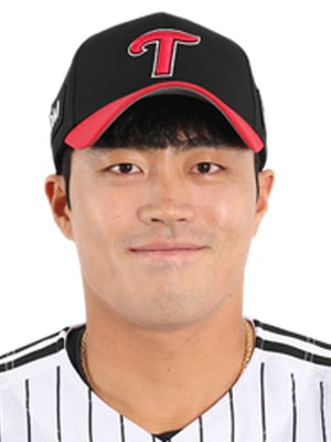 천성호 선수 사진